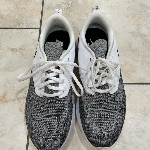 Men’s Nike Odyssey React Sneakers - Picture 4 of 4